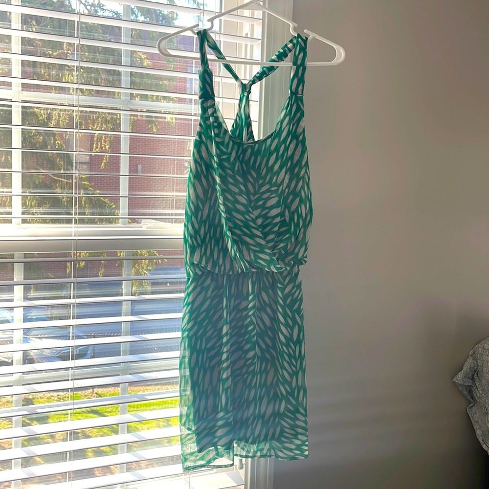 Cute mini dress! Perfect for the spring and summer!